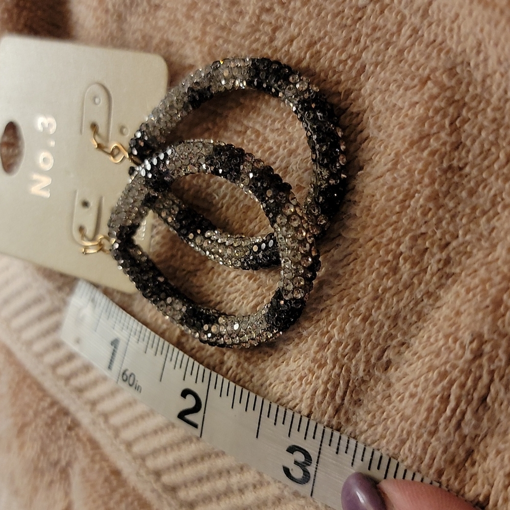 Earrings - Picture 4 of 4